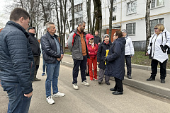 Сегодня, 18 апреля, глава управы района Чертаново Северное Аслан Бердиев провел еженедельный обход территории района и встретился с жителями